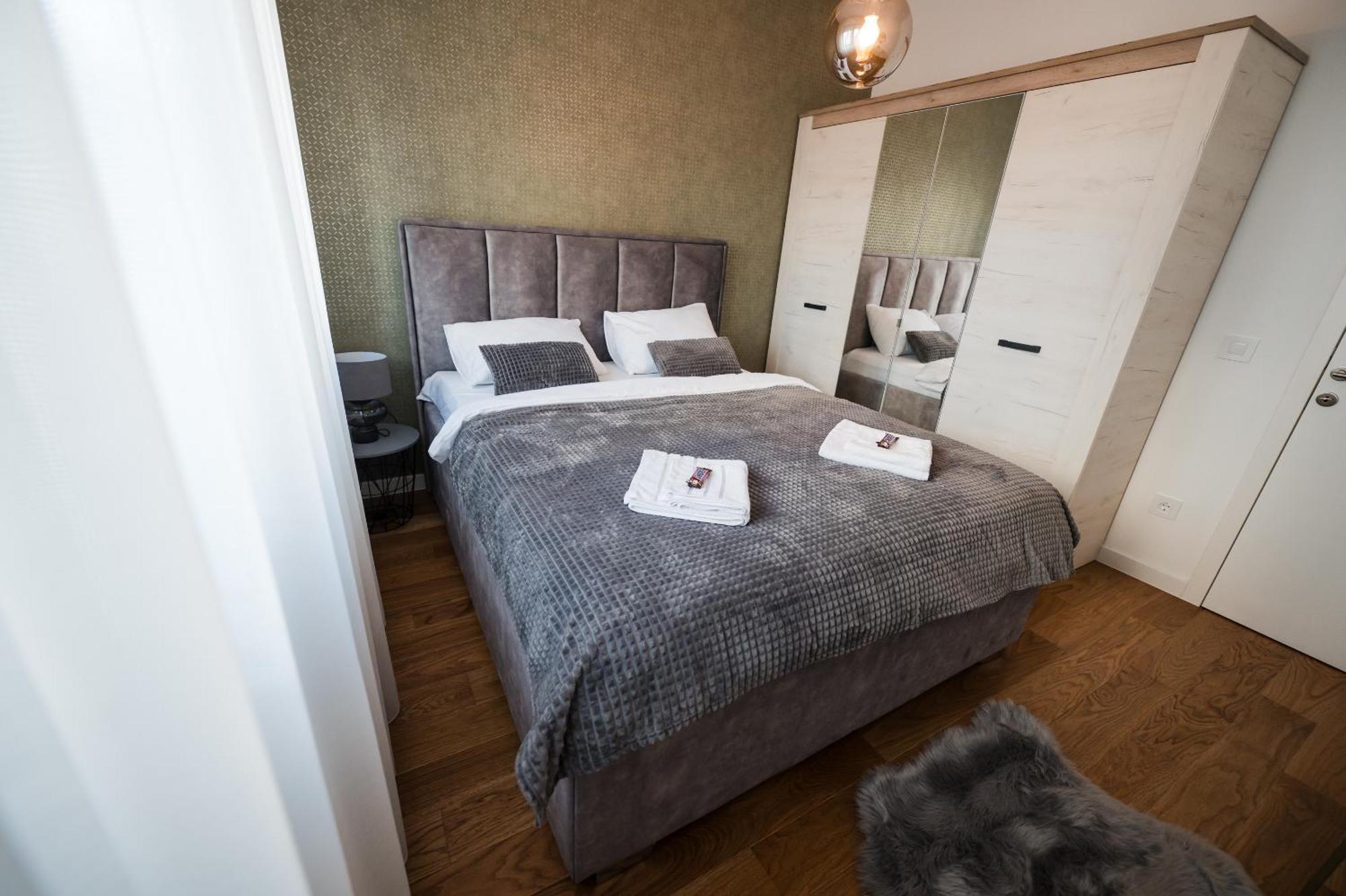 Apartman City Charm Banja Luka Exterior foto